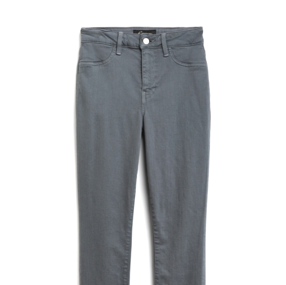 EMG

Giselle Skinny Jean

Size: 8